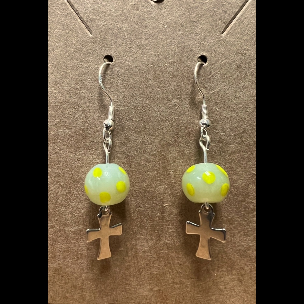 Simple cross earrings